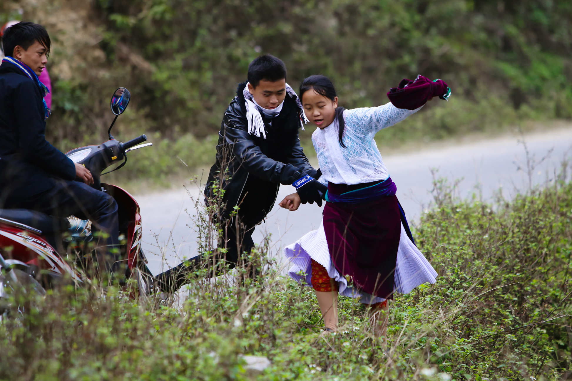Tục lệ bắt vợ truyền thống của dân tộc H'Mông 