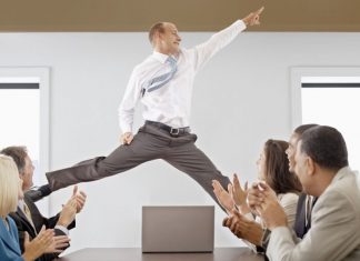 Mơ thấy thăng quan tiến chức là điềm báo gì? Đánh con gì? Giải mã giấc mơ được thăng chức là điềm báo gì?