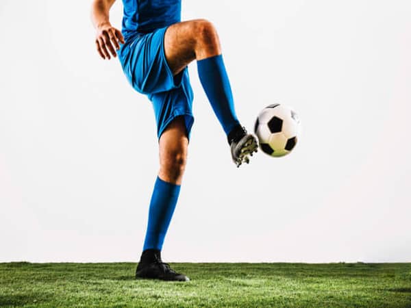 Kỹ thuật tâng bóng bằng má trong