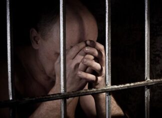 Mơ thấy mình đi tù có ý nghĩa như thế nào? Ý nghĩa của giấc mơ thấy mình đi tù