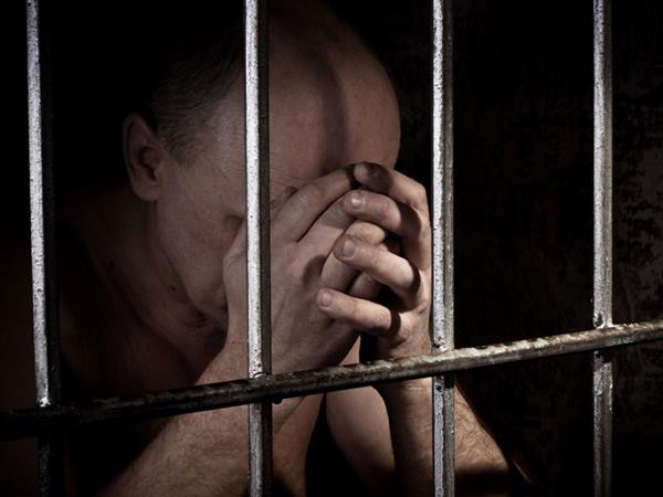 Mơ thấy mình đi tù có ý nghĩa như thế nào?