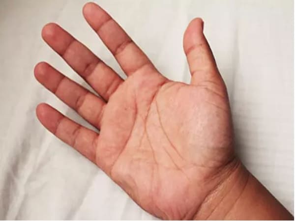 Những tướng bàn tay đàn ông giàu sang khác