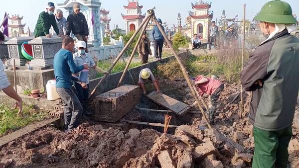 Kiêng di chuyển thi thể hoặc đồ vật của người đã khuất một cách tùy tiện