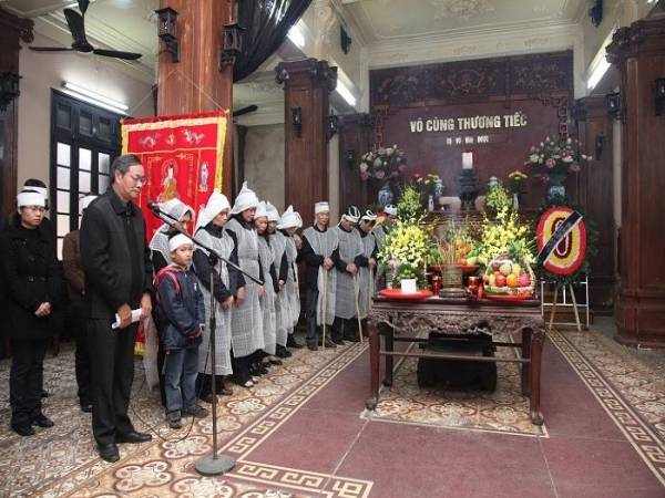 Nhà có người mất nên kiêng gì trong phong tục tang lễ?