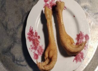 Xem bói chân gà đầu năm dự đoán tài lộc, may rủi chuẩn xem bói chân gà