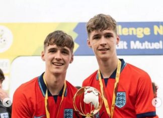 Tin MU 27/3: Cặp song sinh nhà Fletcher gây sốc Tin MU 27/3: Cặp song sinh nhà Fletcher gây sốc