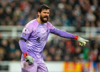 Tìm hiểu giao tiếp phi ngôn ngữ trong bóng đá chuyên nghiệp Giao tiếp phi ngôn ngữ trong bóng đá