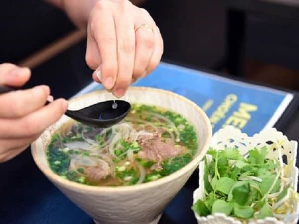 Ý nghĩa giấc mơ thấy ăn phở bạn nên biết ngay hôm nay
