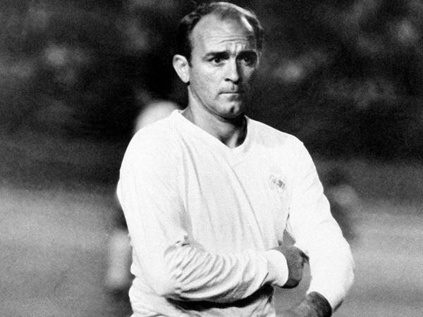 các tiền vệ trung tâm hay nhất thế giới