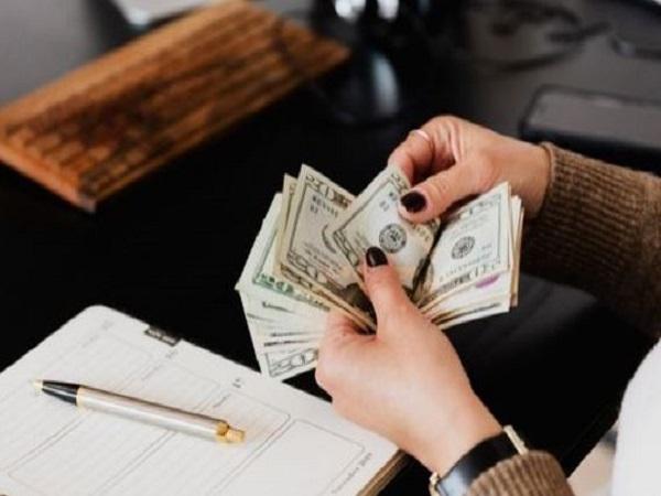 Nằm mơ thấy đếm tiền là điềm gì?