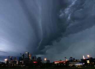 Chi tiết nằm mơ thấy giông bão có điềm gì, hên hay xui?