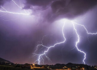 Giải mã nằm mơ thấy sấm sét đánh con gì may mắn?