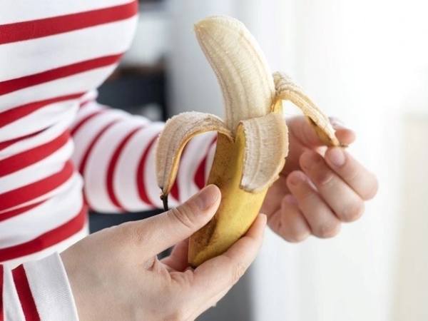 Nằm mơ thấy ăn chuối là điềm báo gì, con số gì tài lộc?